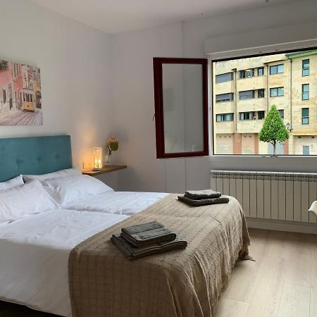 Apartamentos Santullano 1 Oviedo Buitenkant foto