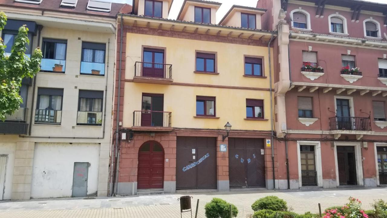 Apartamentos Santullano 1 Oviedo Buitenkant foto
